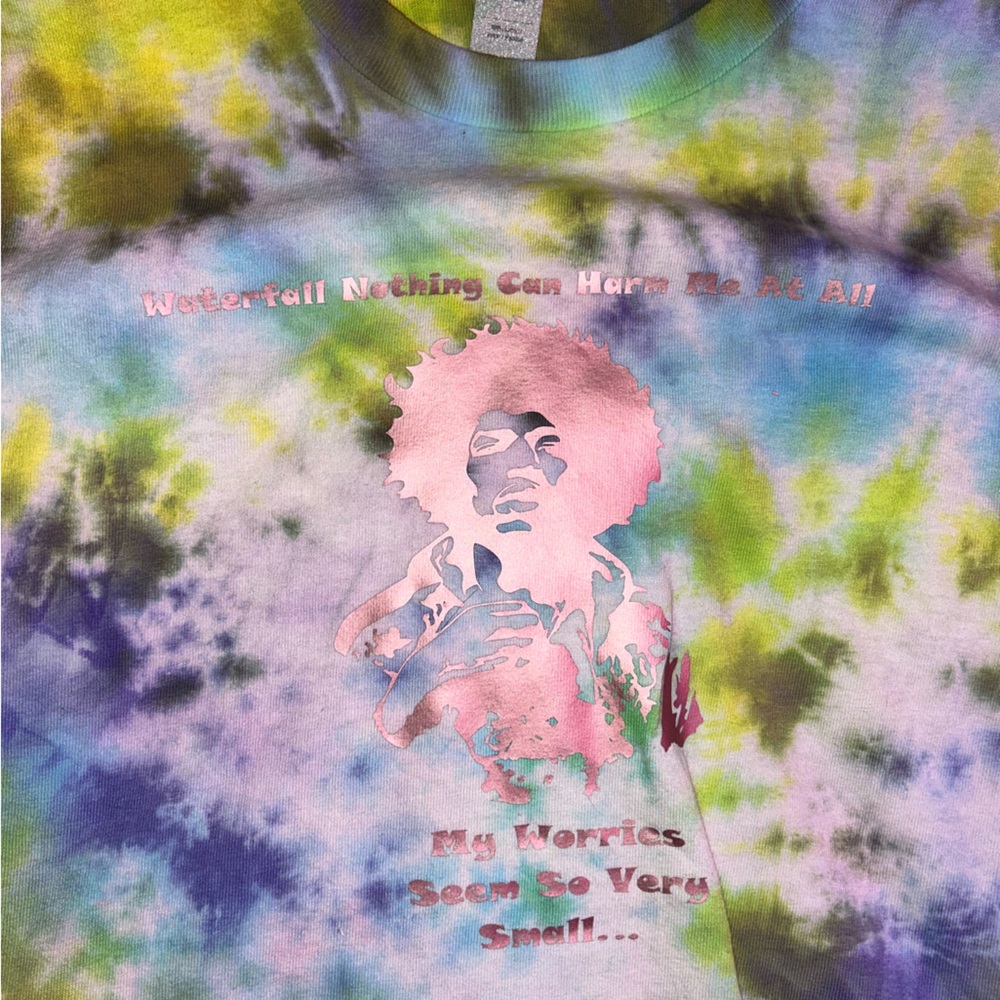 Small Jimi Hendrix graphic tshirt